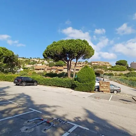 Accogliente Alloggio Pochi Passi Dalla Spiaggia. Le Lavandou