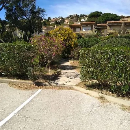 Accogliente Alloggio Pochi Passi Dalla Spiaggia. Apartment Le Lavandou