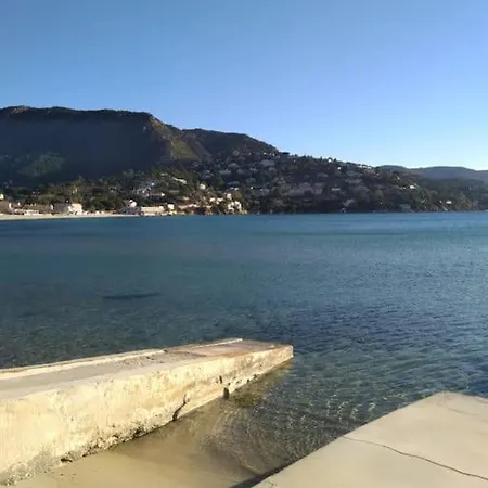 Accogliente Alloggio Pochi Passi Dalla Spiaggia. Appartamento Le Lavandou
